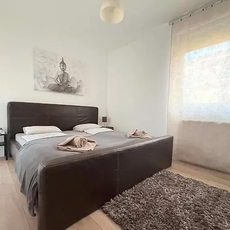Cozy Buda - Ac - Sleeps 4 - Easy Access To Center *